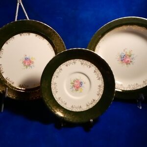 Floral Patterned Dinnerware Set